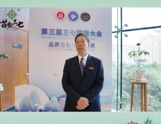 红河学院校长杨生超教授回顾与苗乡20年来，田间地头点点滴滴皆不易